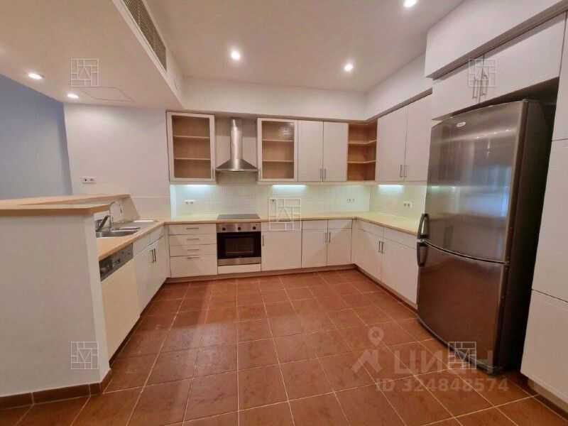 5-комнатная квартира, 220 м² — фотография 3