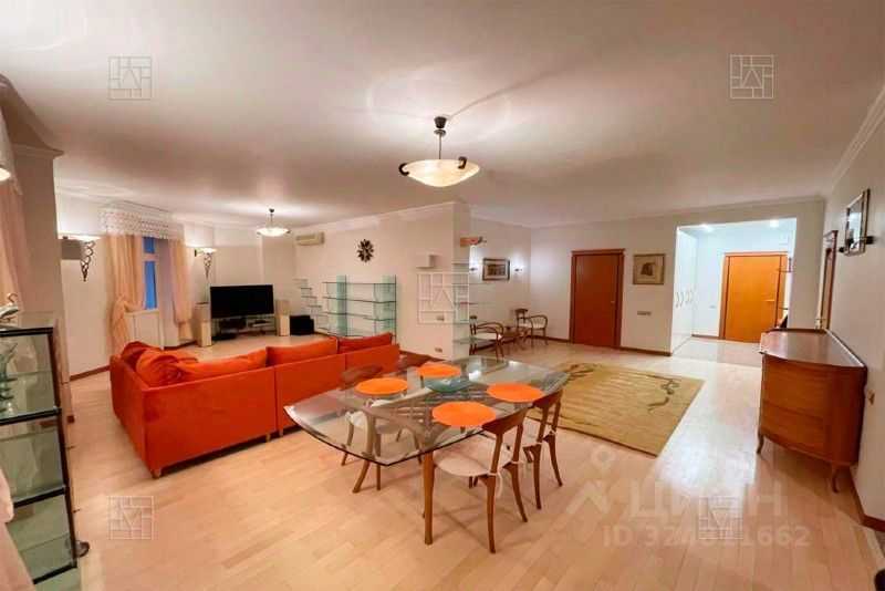3-комнатная квартира, 150 м²