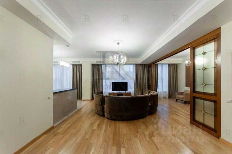 4-комнатная квартира, 188 м² — фотография 3