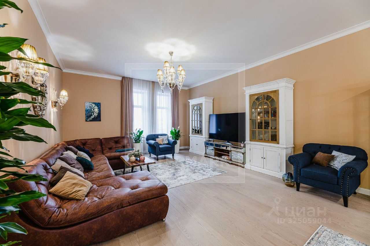 5-комнатная квартира, 208 м²