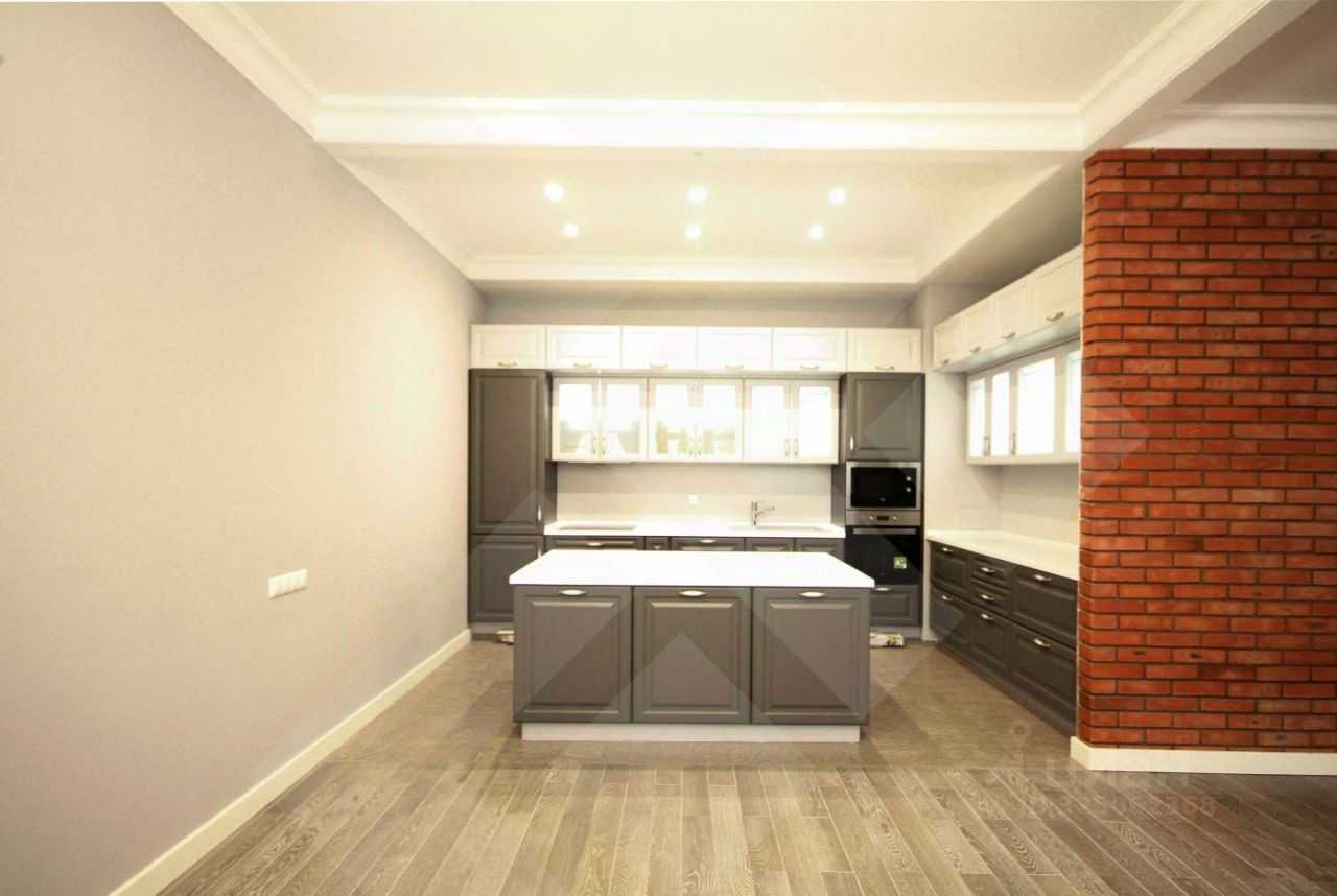 5-комнатная квартира, 200 м² — фотография 2