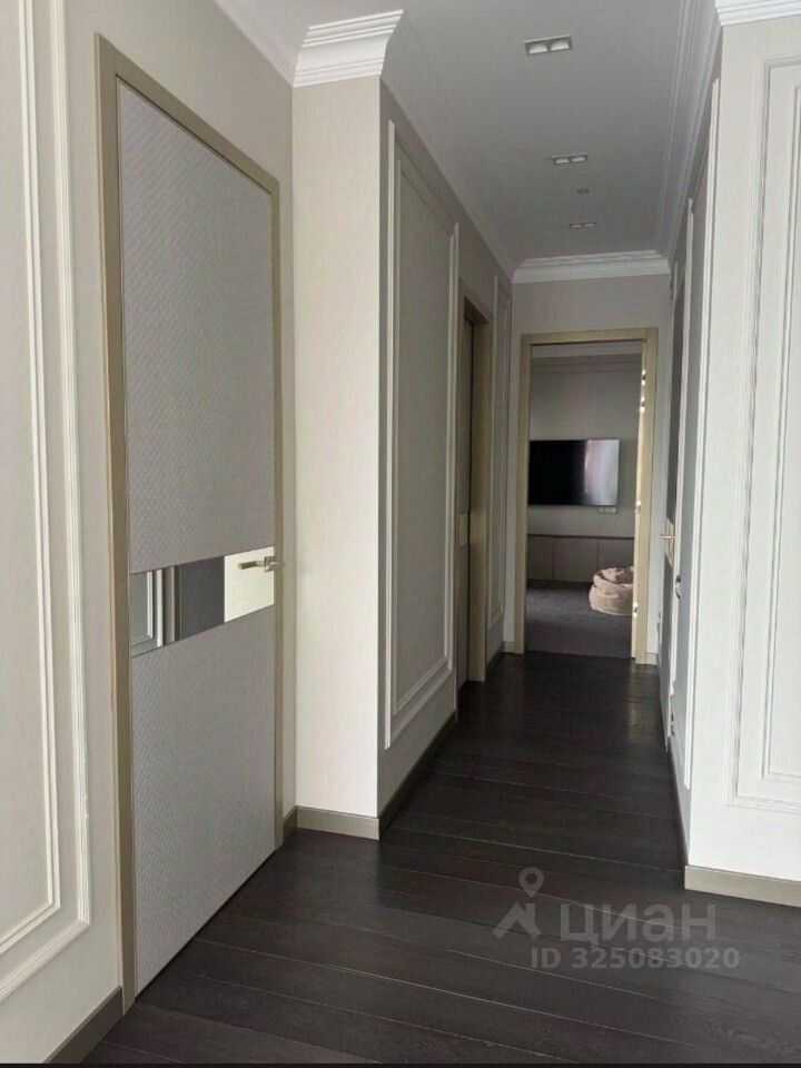4-комнатная квартира, 159 м² — фотография 3
