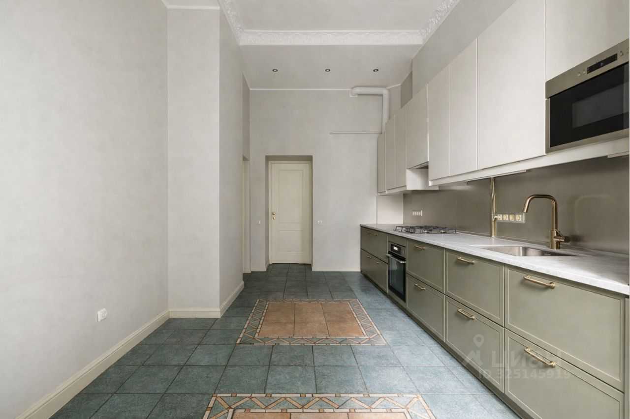 5-комнатная квартира, 179 м² — фотография 2