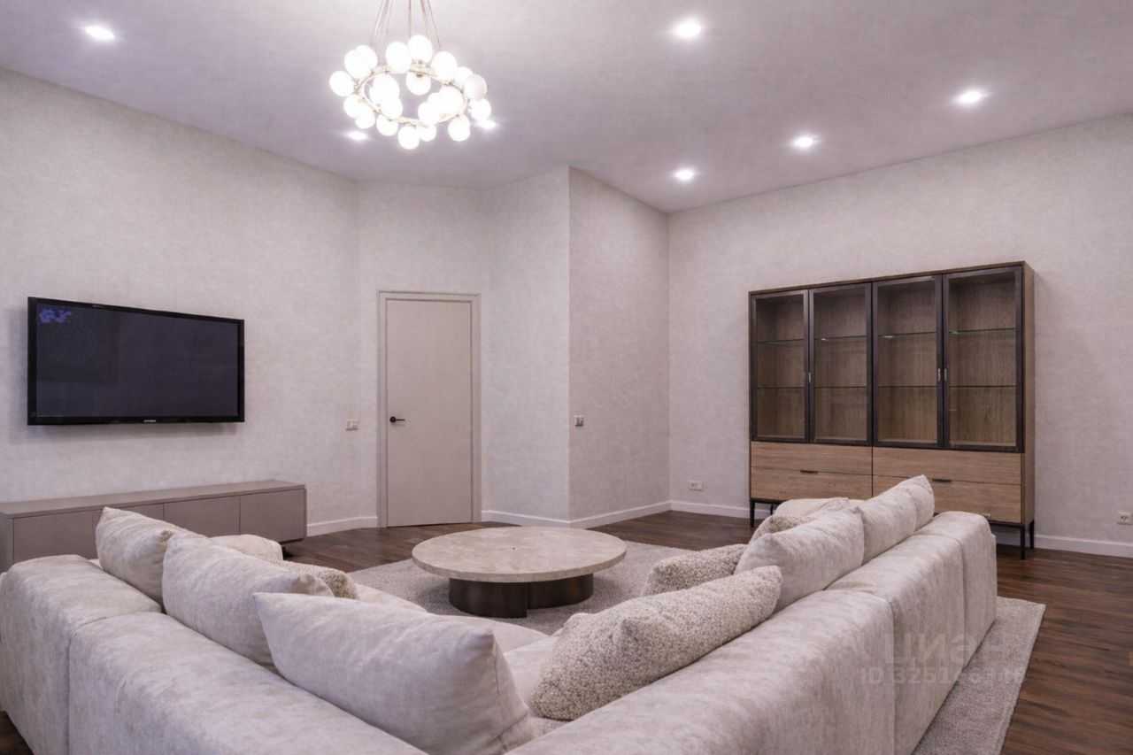 4-комнатная квартира, 169 м² — фотография 2