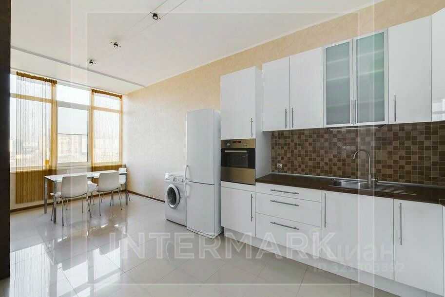 4-комнатная квартира, 140 м² — фотография 3