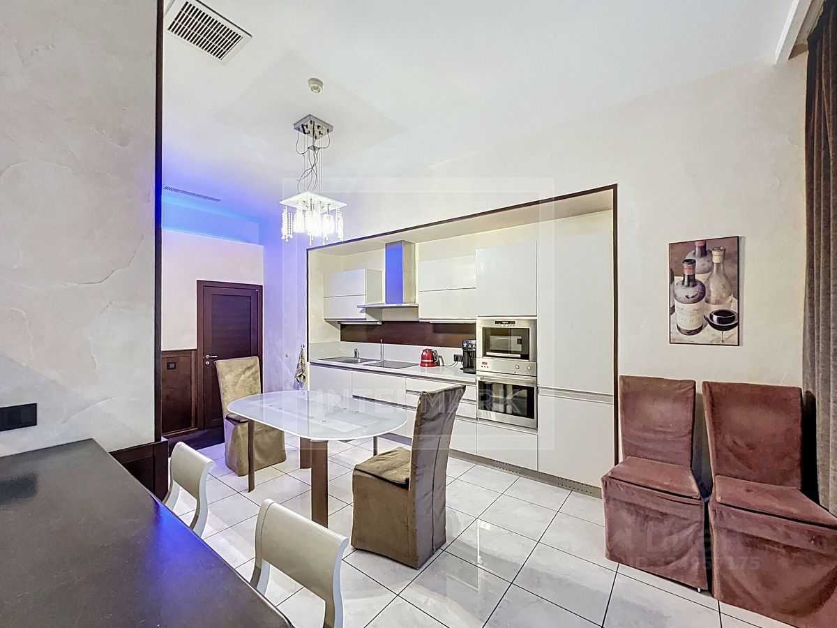 3-комнатная квартира, 130 м² — фотография 3