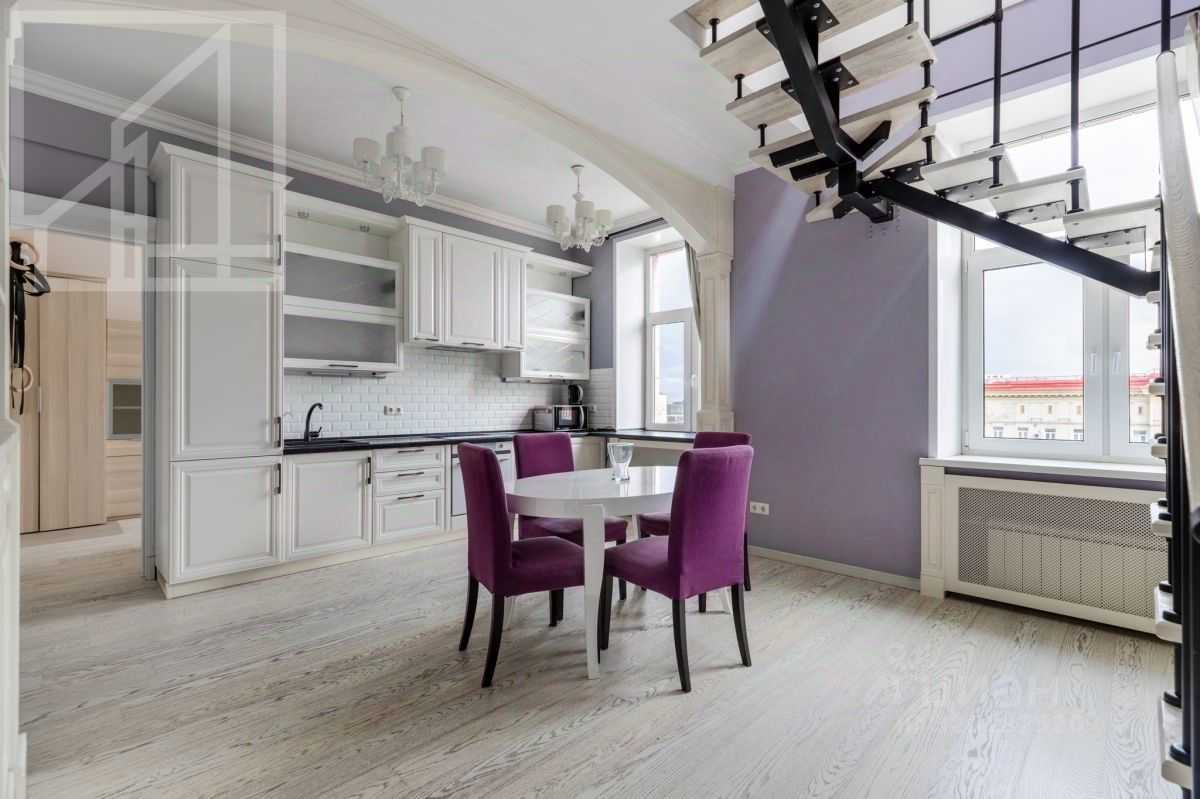 4-комнатная квартира, 140 м² — фотография 3