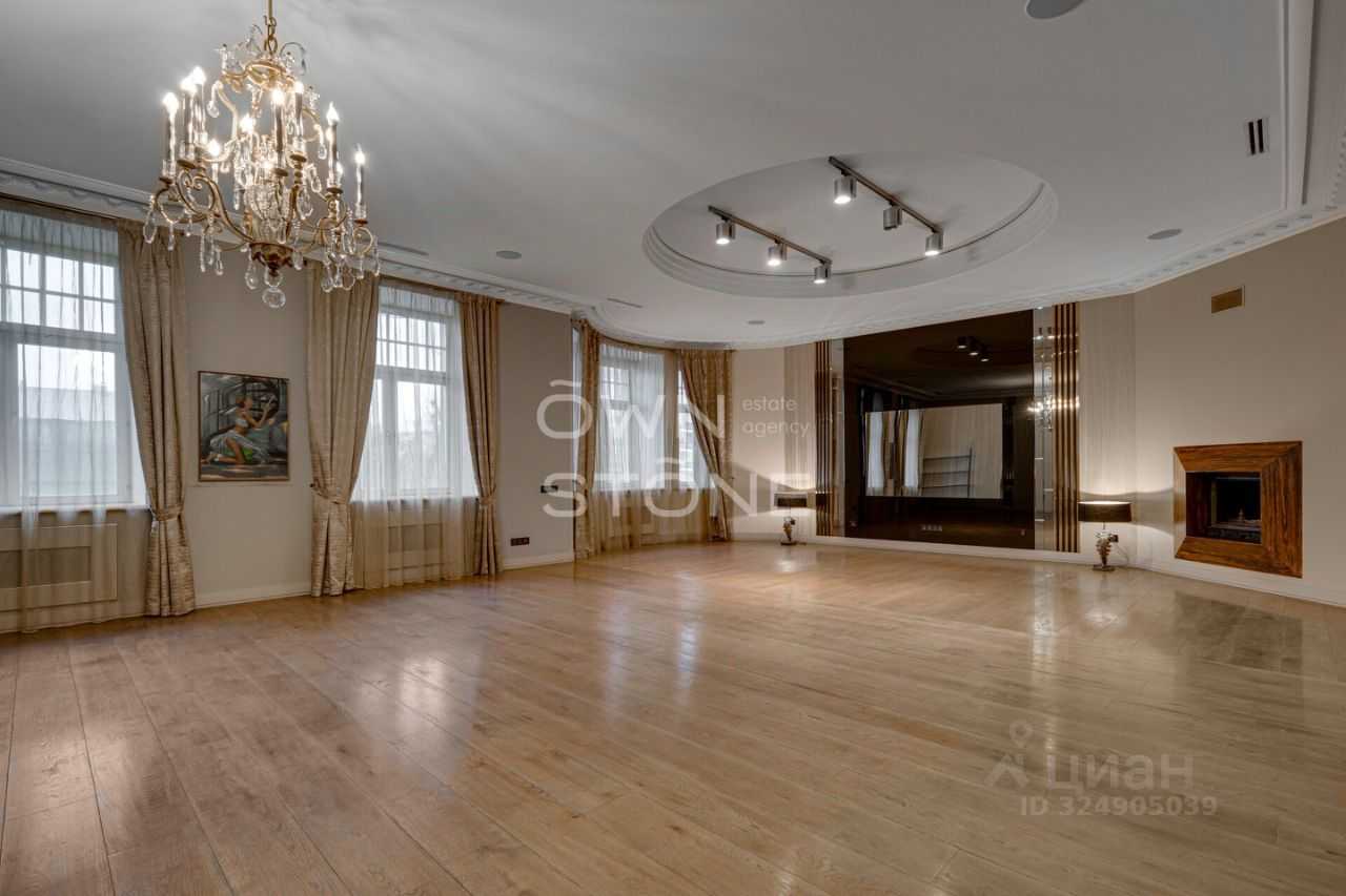 5-комнатная квартира, 250 м²