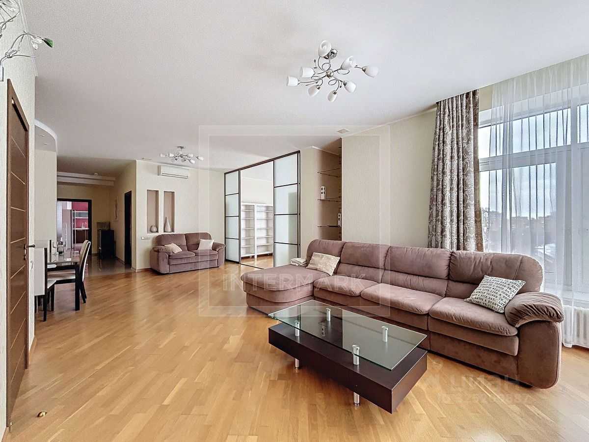 4-комнатная квартира, 162 м²