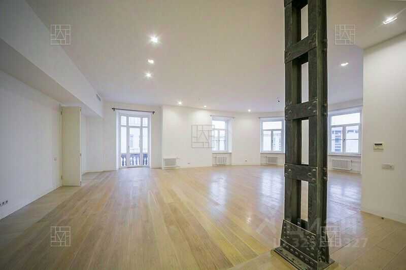 5-комнатная квартира, 220 м² — фотография 3
