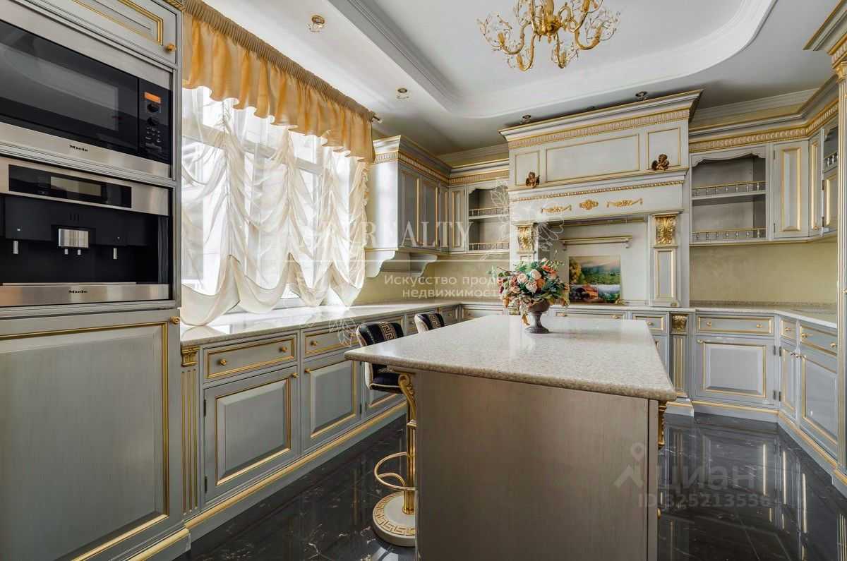3-комнатная квартира, 175 м²