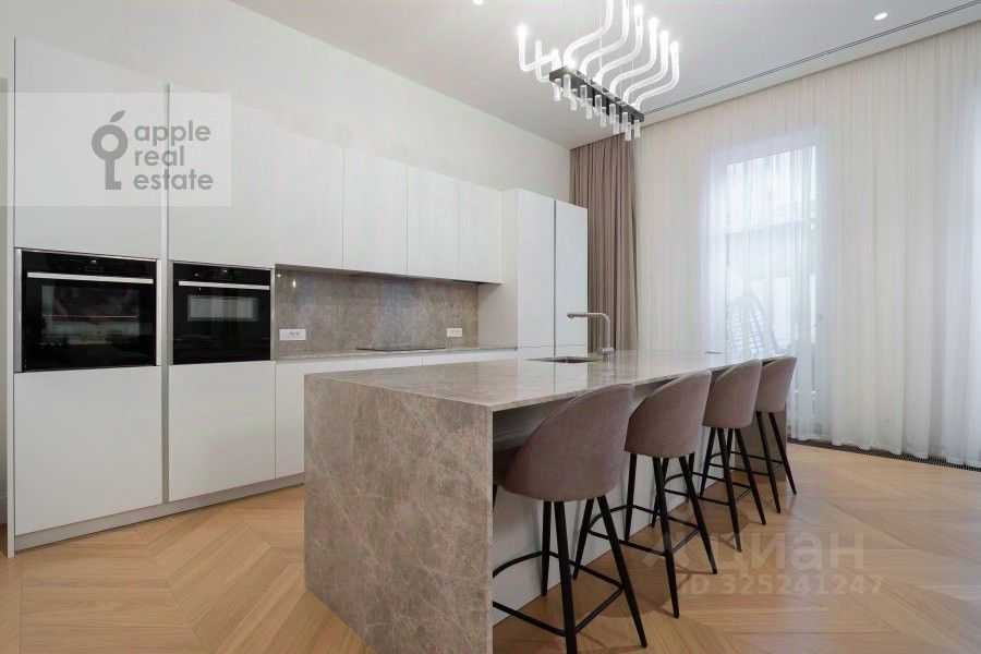 3-комнатная квартира, 195 м²