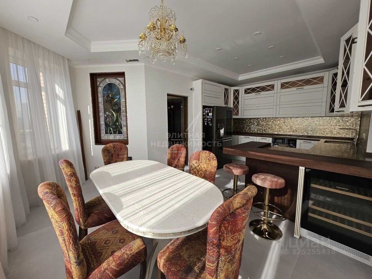 4-комнатная квартира, 140 м²