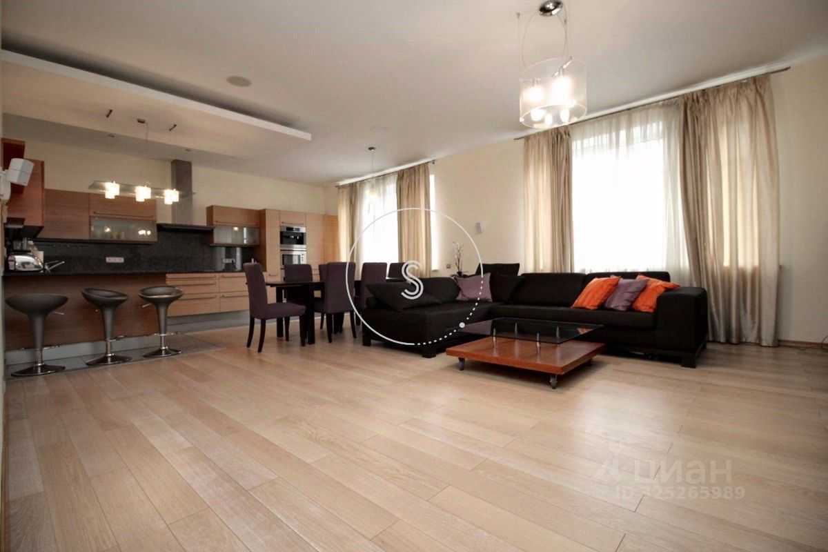 5-комнатная квартира, 204 м² — фотография 2