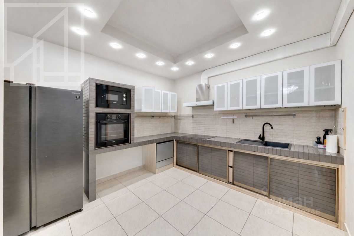 4-комнатная квартира, 152 м² — фотография 3