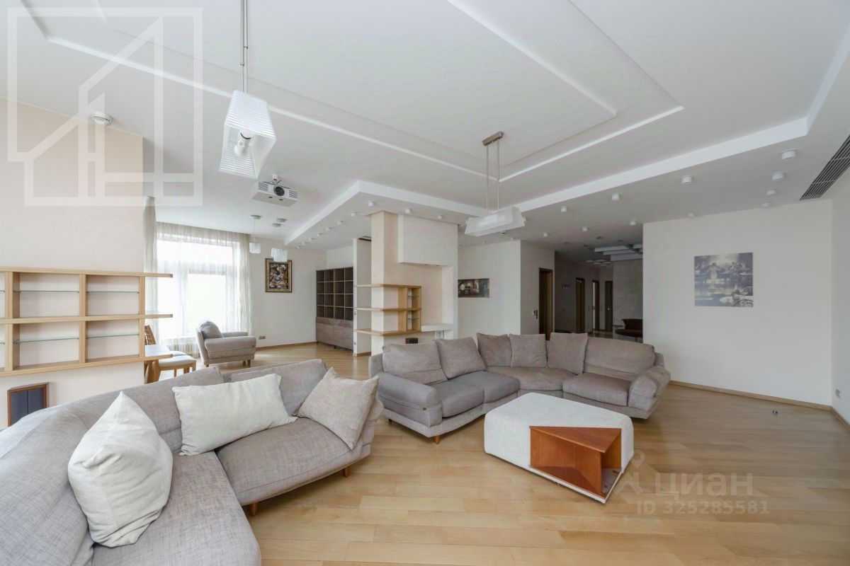 4-комнатная квартира, 219 м² — фотография 2