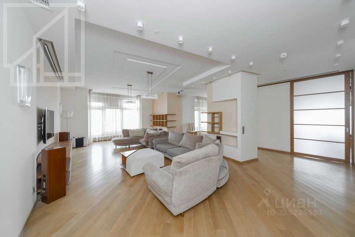 4-комнатная квартира, 219 м² — фотография 3