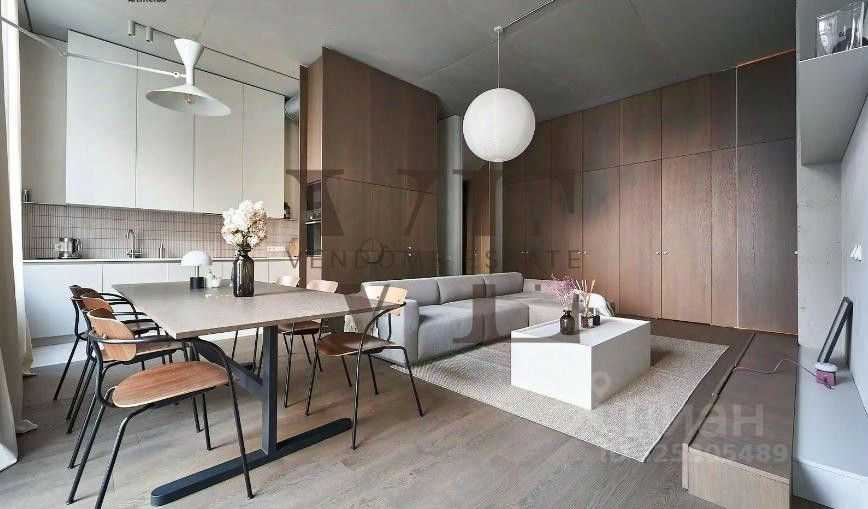 4-комнатная квартира, 130 м² — фотография 2