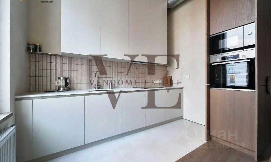 4-комнатная квартира, 130 м² — фотография 3