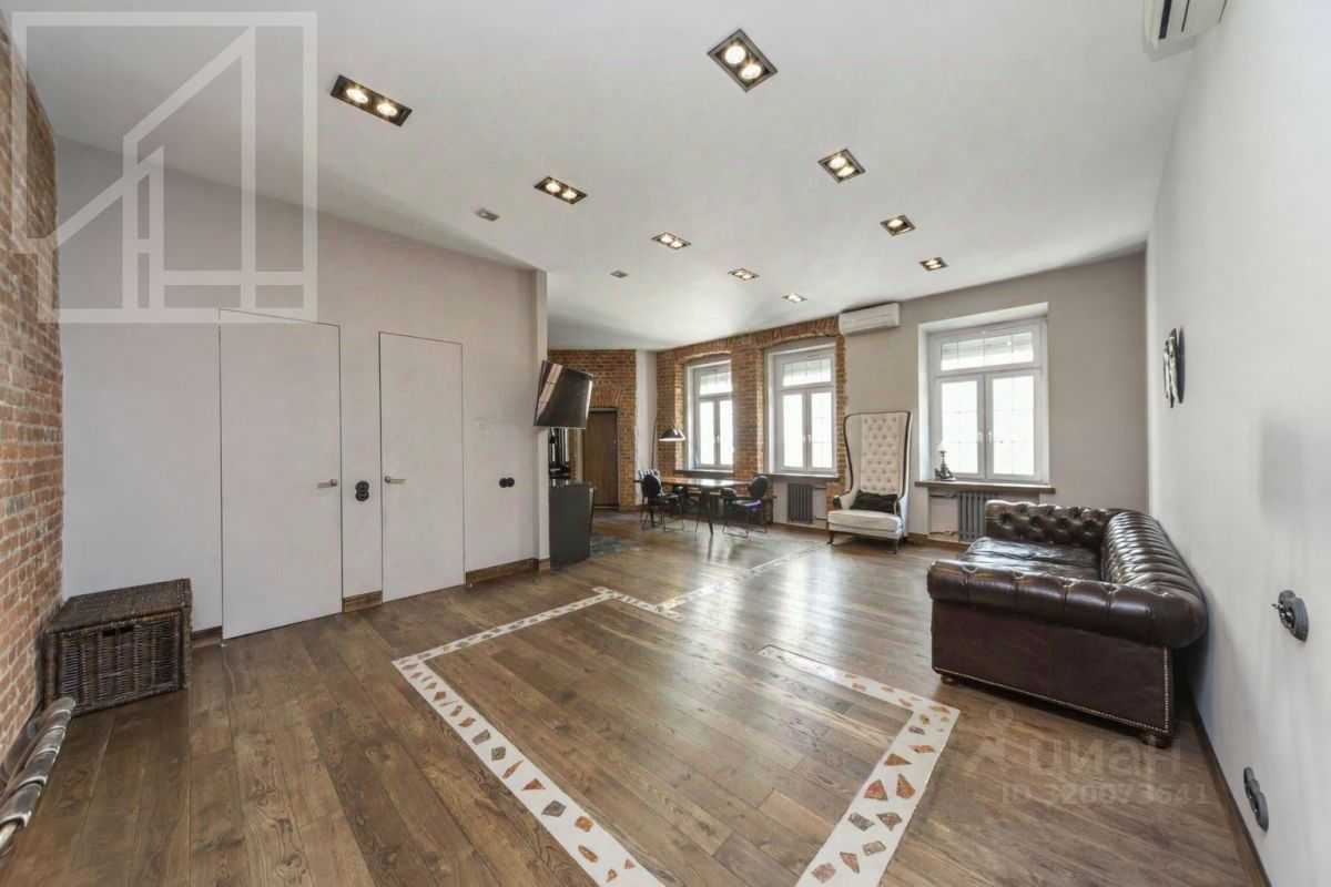 3-комнатная квартира, 105 м² — фотография 2