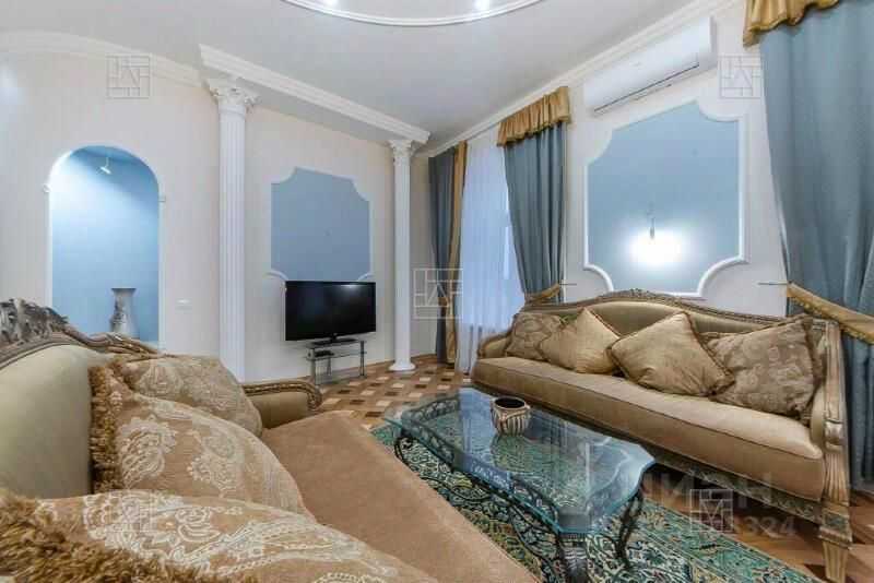 4-комнатная квартира, 140 м²