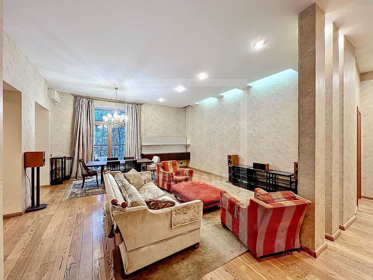 5-комнатная квартира, 158 м² — фотография 2