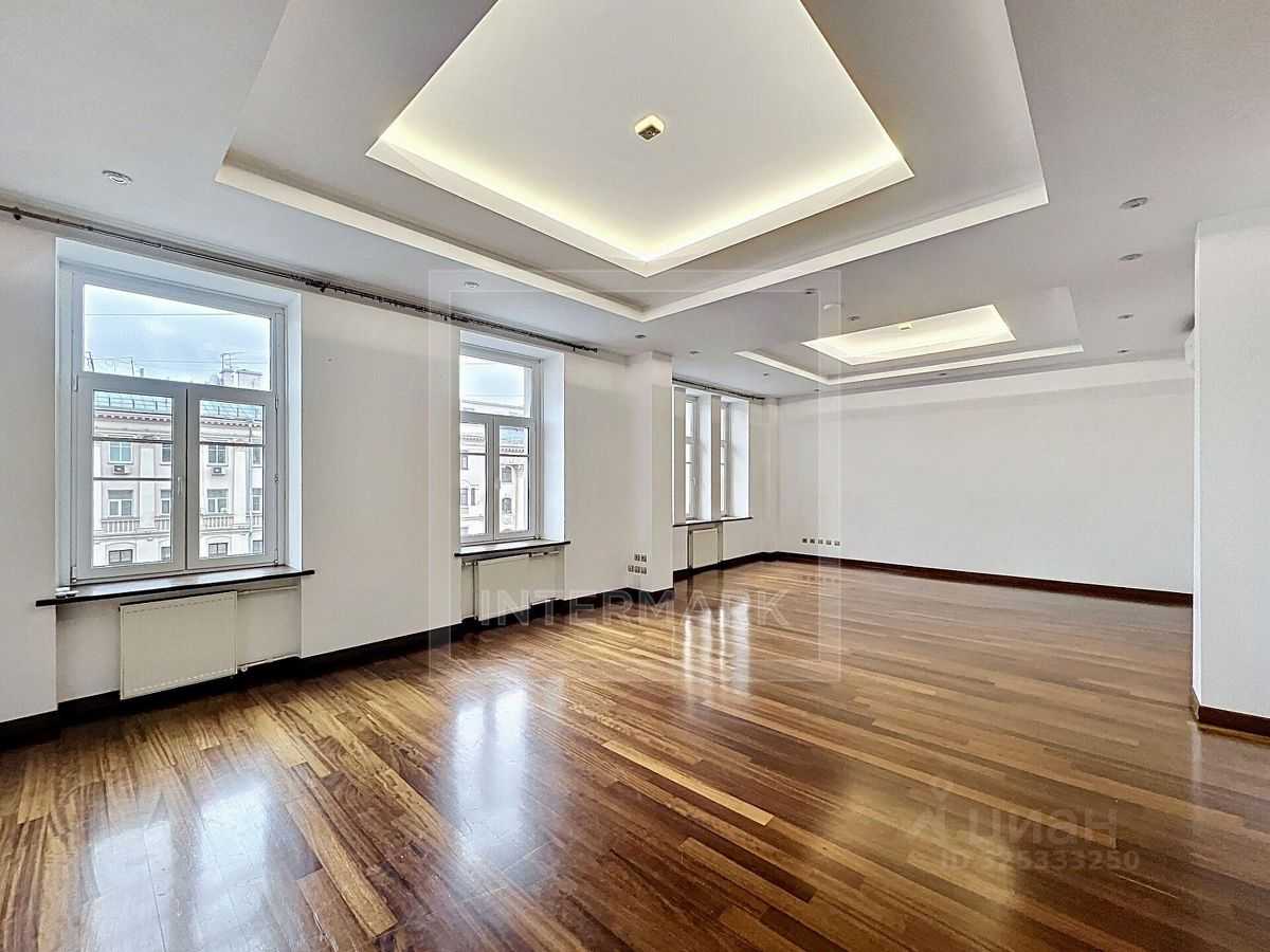5-комнатная квартира, 236 м²