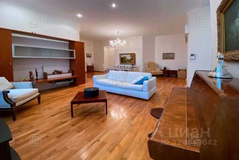 4-комнатная квартира, 135 м² — фотография 2