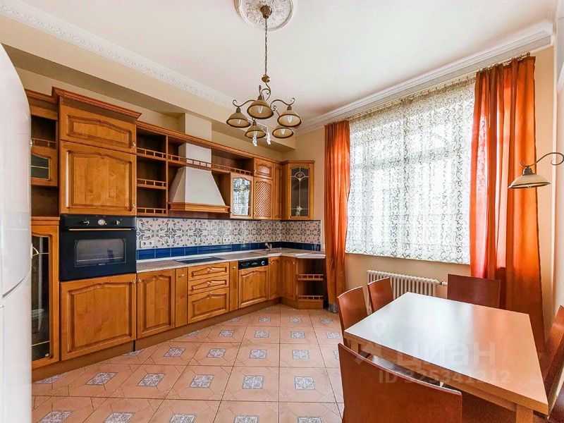 4-комнатная квартира, 162 м²