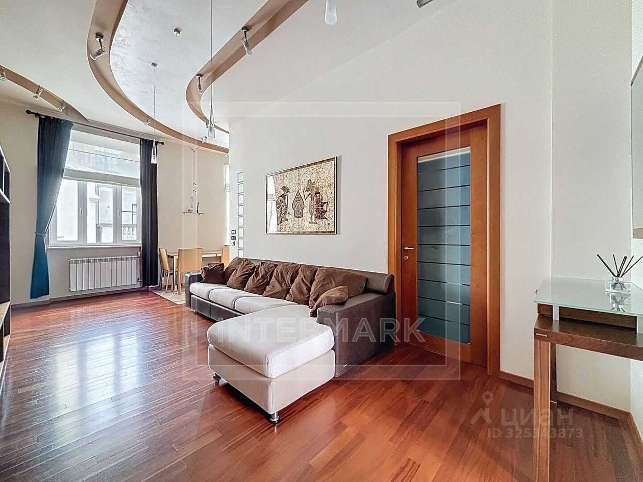 2-комнатная квартира, 56 м² — фотография 2