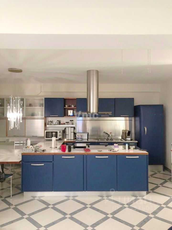 4-комнатная квартира, 230 м² — фотография 3