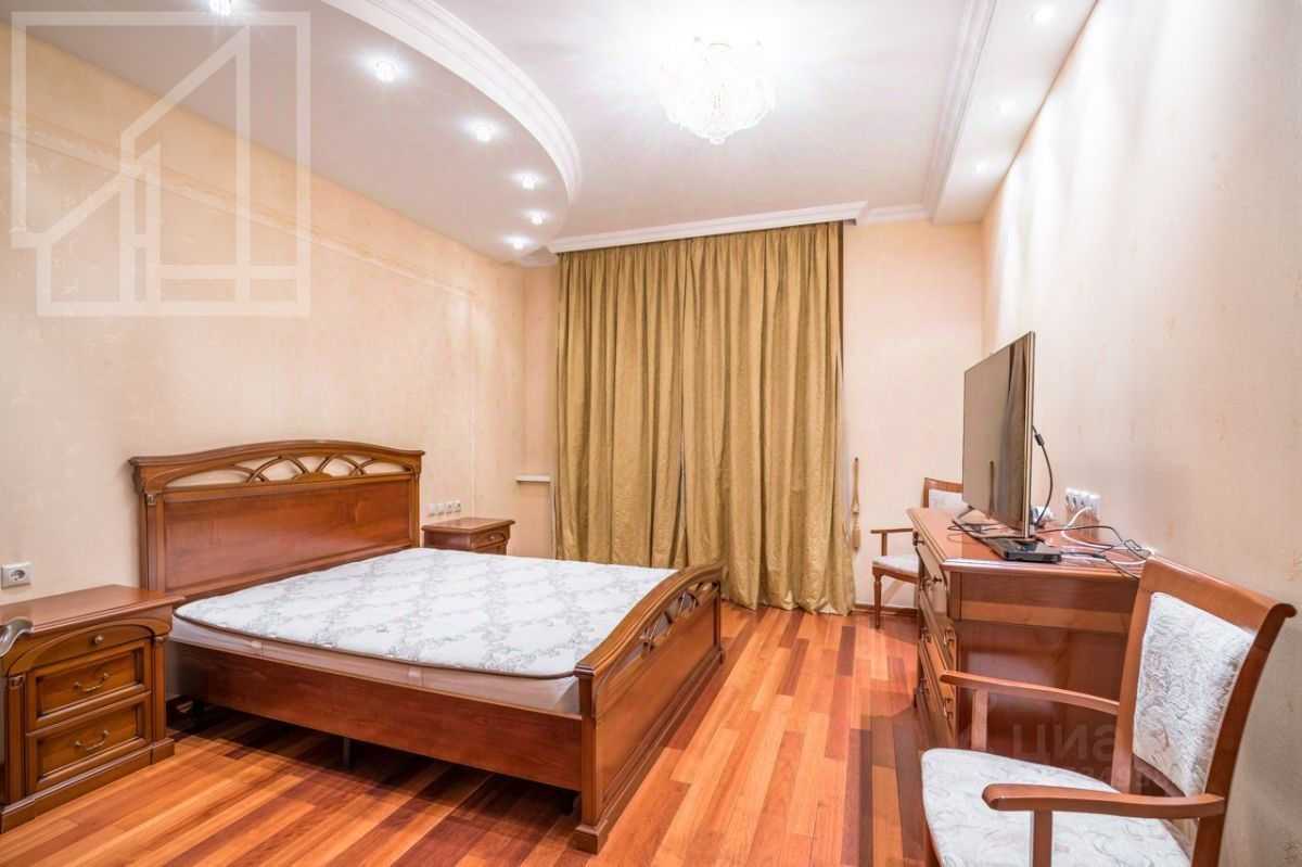 4-комнатная квартира, 150 м²