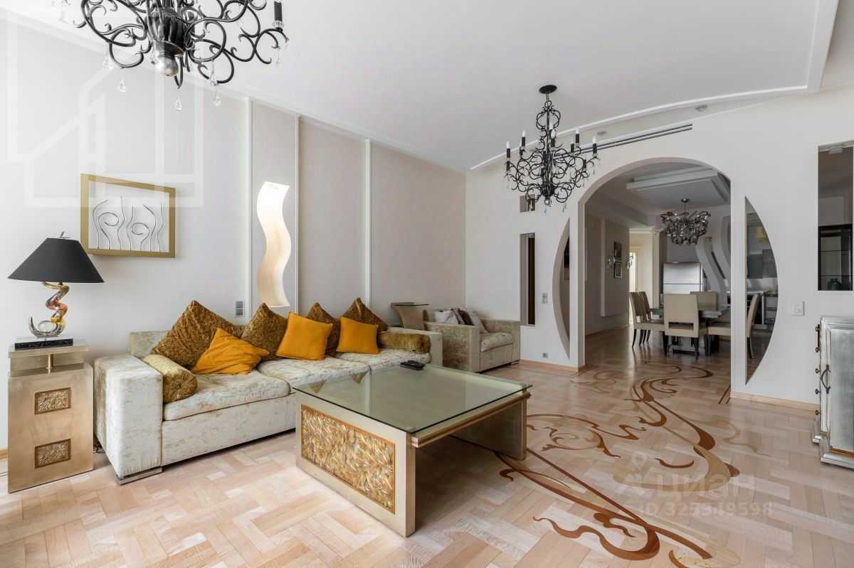 5-комнатная квартира, 220 м²