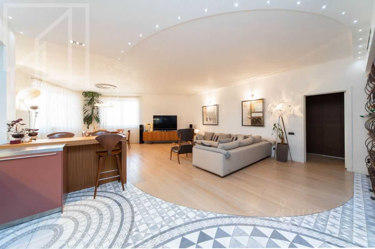 4-комнатная квартира, 197 м² — фотография 3