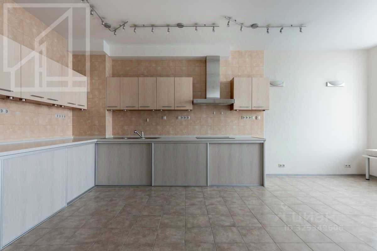 4-комнатная квартира, 200 м² — фотография 2