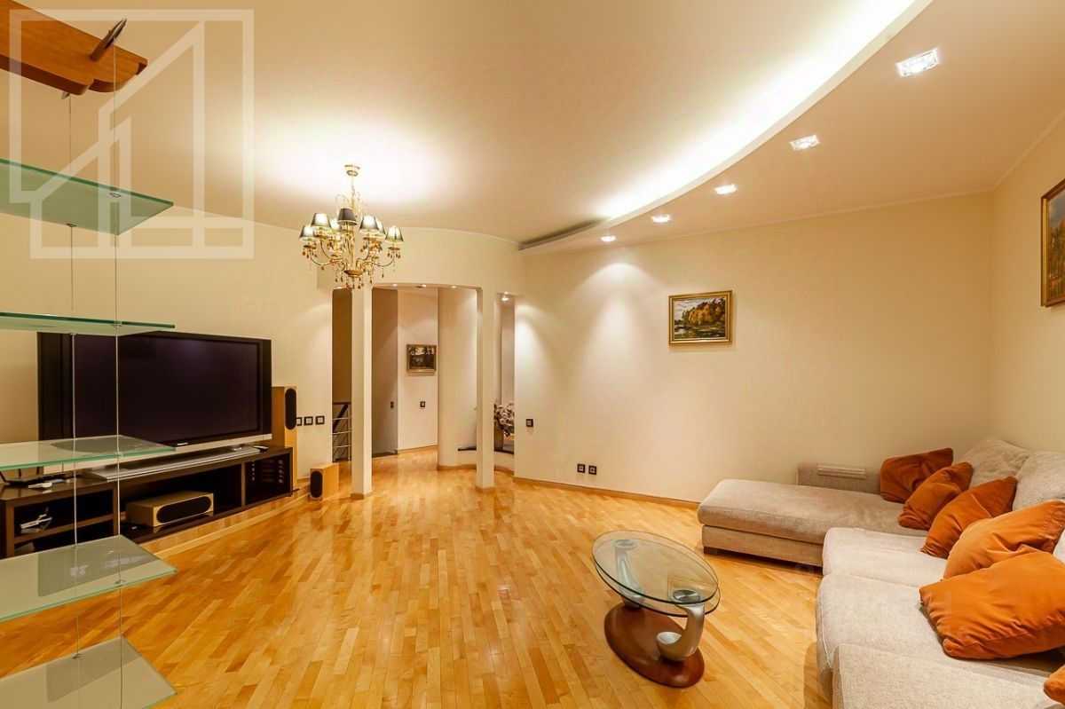 4-комнатная квартира, 215 м² — фотография 2