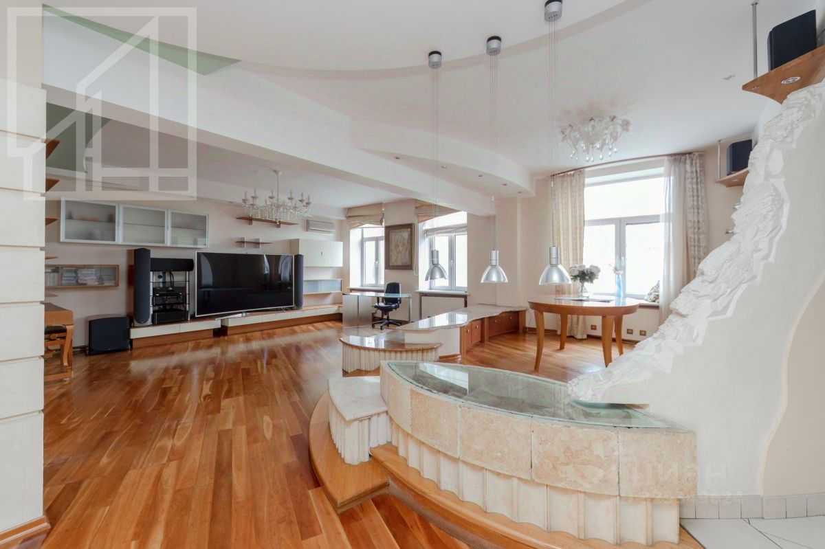 4-комнатная квартира, 150 м²