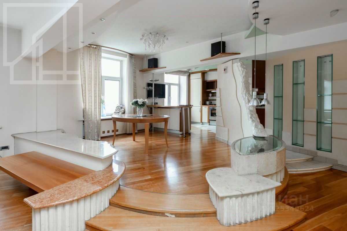 4-комнатная квартира, 150 м² — фотография 2