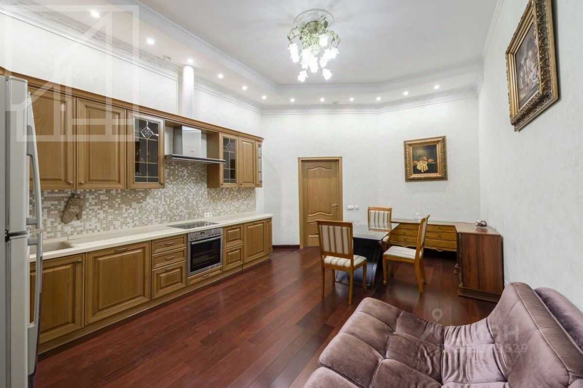 4-комнатная квартира, 180 м² — фотография 3