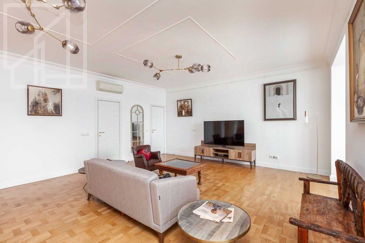 4-комнатная квартира, 200 м² — фотография 3