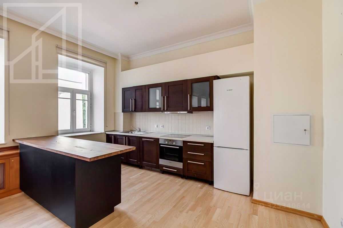 4-комнатная квартира, 146 м² — фотография 2