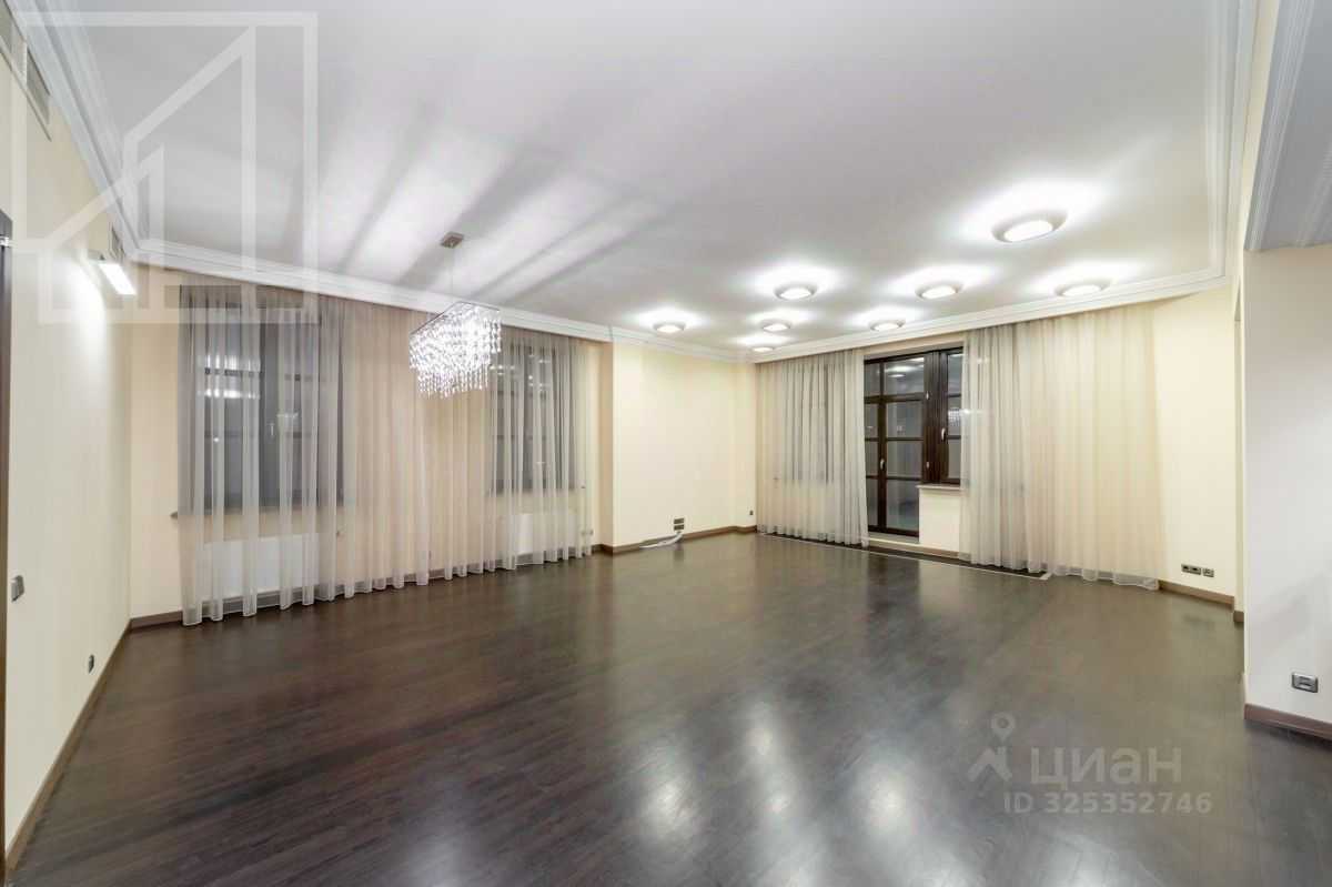 5-комнатная квартира, 265 м²