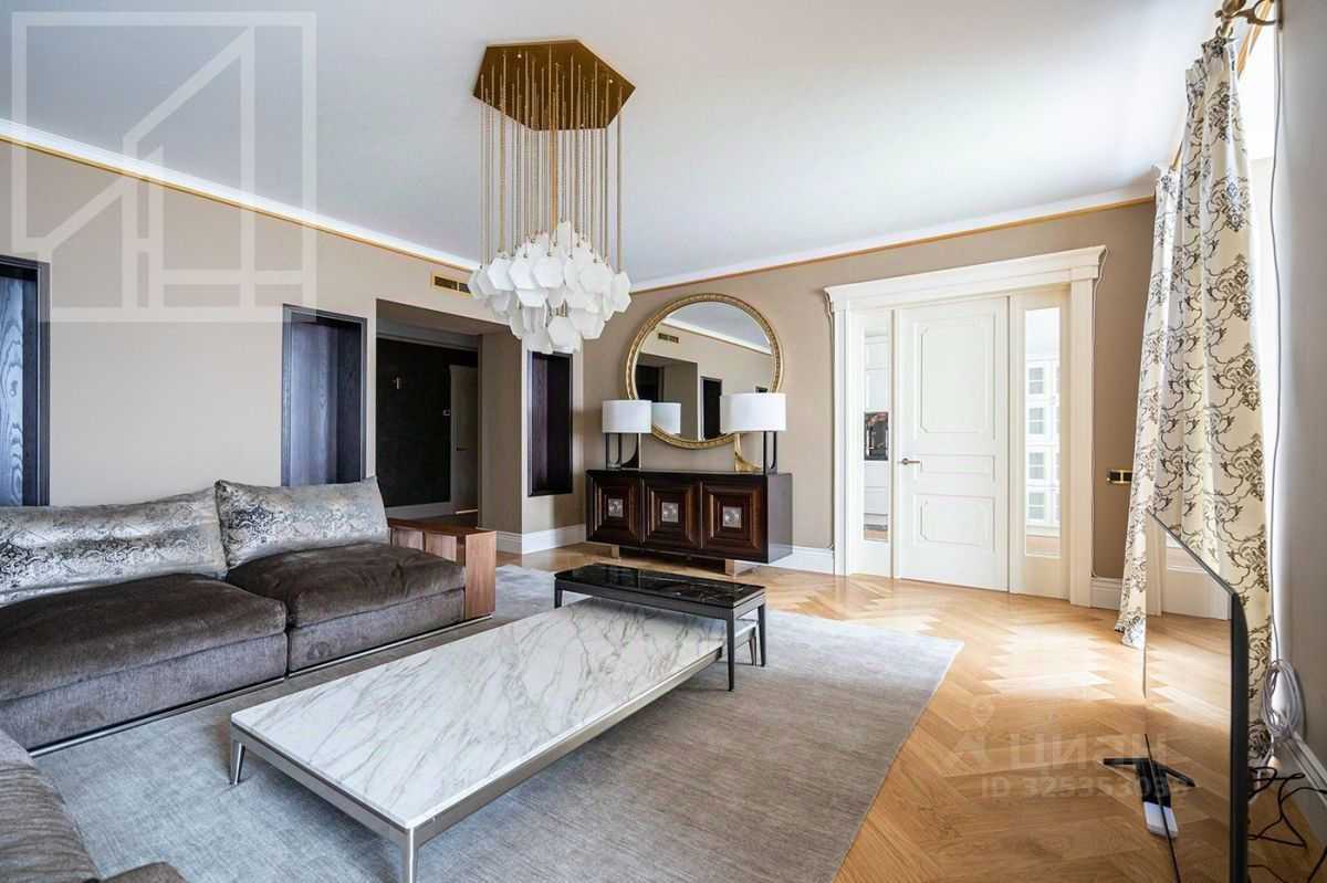 5-комнатная квартира, 230 м²