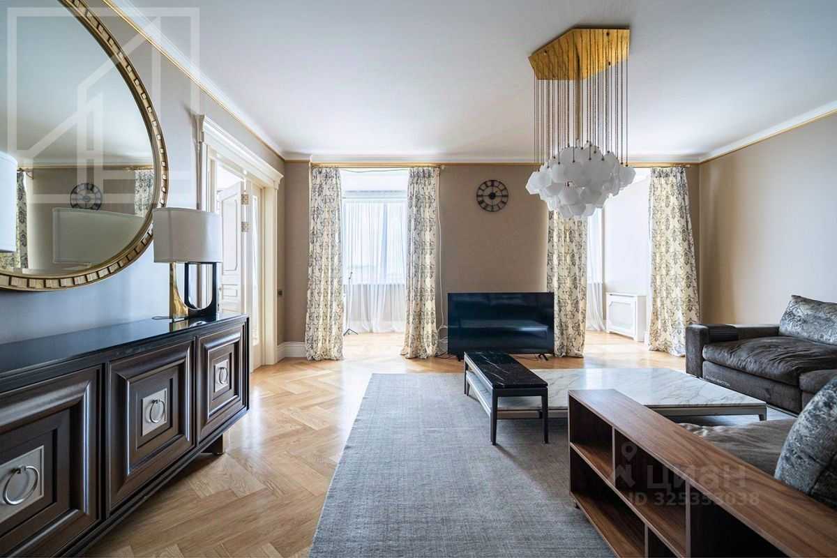 5-комнатная квартира, 230 м² — фотография 2