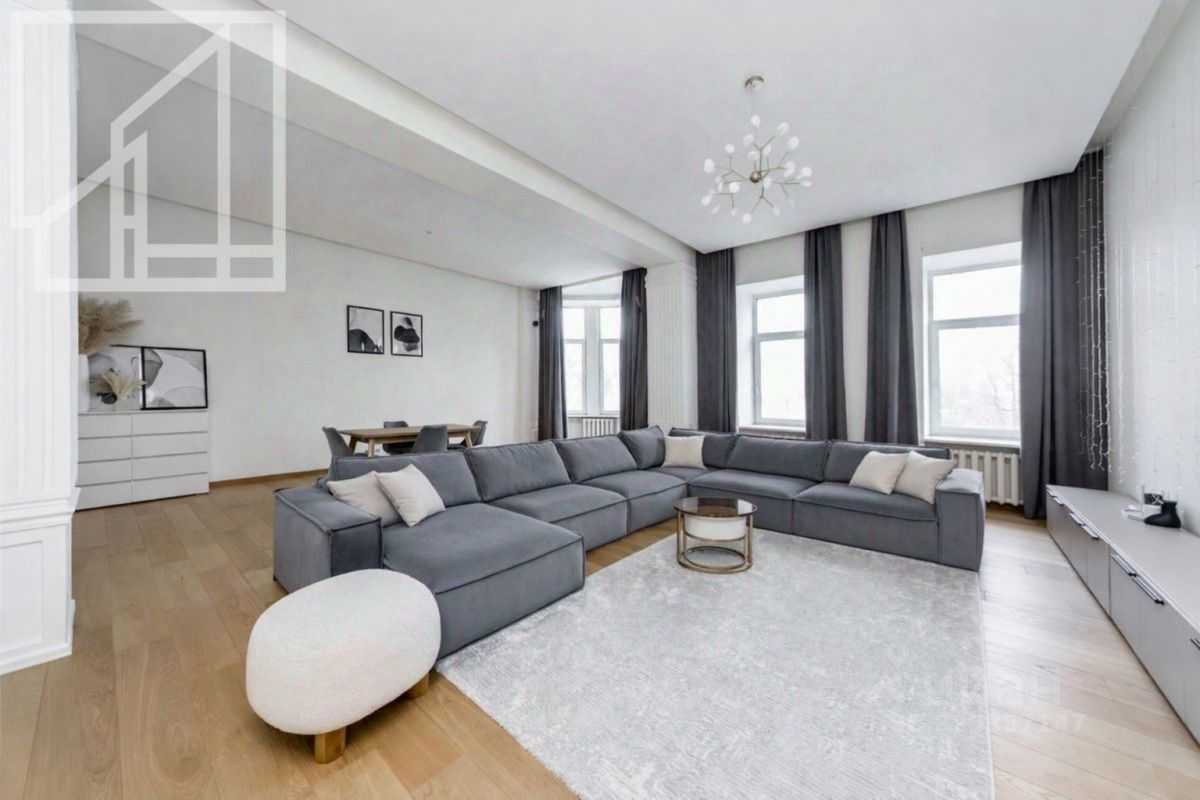 5-комнатная квартира, 213 м²