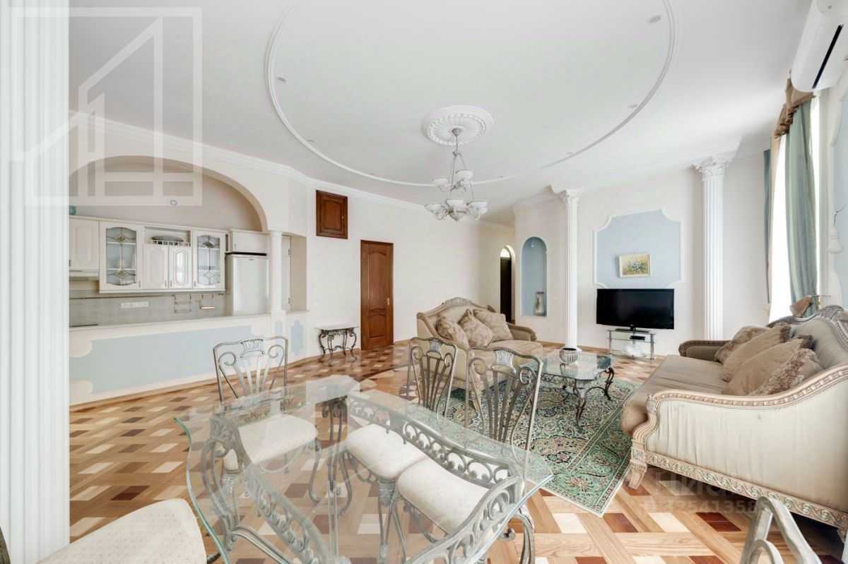 4-комнатная квартира, 138 м² — фотография 3