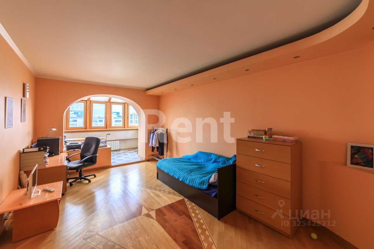 4-комнатная квартира, 150 м²