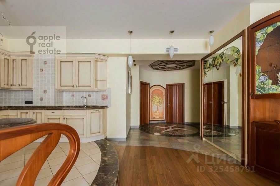 4-комнатная квартира, 130 м² — фотография 3