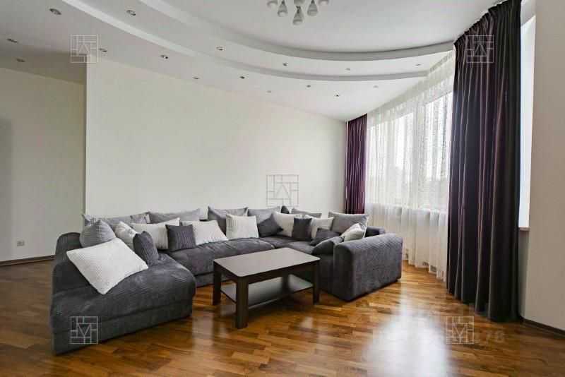 5-комнатная квартира, 211 м² — фотография 3