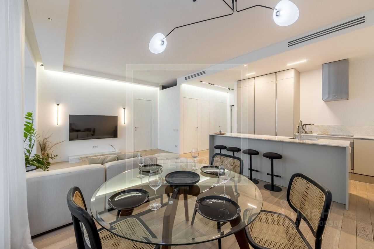 2-комнатная квартира, 70 м² — фотография 3